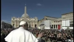 El Papa llega a San Pedro