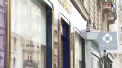 Կանգնելու համար նախատեսված սկուտերով տղամարդը Փարիզի հանրահայտ Chaumet թանկարժեք զարդերի խանութից 2-3 միլիոն եվրոյի ապրանք է գողացել: