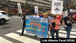 Migrantes recorrieron las calles de Nueva York el domingo, 18 de septiembre de 2016, en reclamo de TPS para los inmigrantes ecuatorianos.