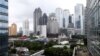 Pusat Kawasan Bisnis Sudirman (SCBD), Jakarta, di tengah pandemi COVID-19, 5 Februari 2021. (REUTERS / Ajeng Dinar Ulfiana)