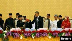 Predsednik Obama i malezijski kralj Abdul Halim na državnoj večeri u Kuala Lumpuru
