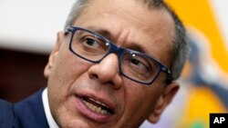 ARCHIVO - El exvicepresidente de Ecuador, Jorge Glas, en esta imagen del 12 de septiembre de 2017. La policía ecuatoriana irrumpió en las puertas exteriores de la embajada de México en Quito, el 6 de abril de 2024, para arrestar a Glas quien residía allí desde diciembre.