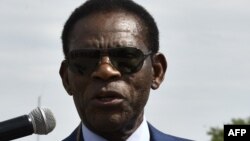 Le président Obiang Nguema lors de son arrivée à l'aéroport Viru Viru, en Guinée équatoriale, le 22 novembre 2017.