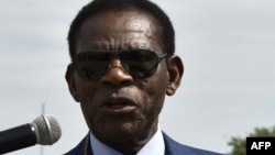 Le président Obiang Nguema lors de son arrivée à l'aéroport Viru Viru, en Guinée équatoriale, le 22 novembre 2017.