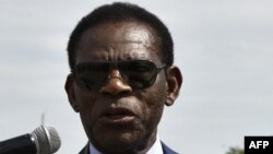 Le président Obiang Nguema lors de son arrivée à l'aéroport Viru Viru, en Guinée équatoriale, le 22 novembre 2017.