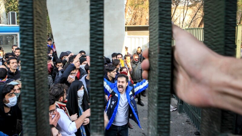 ڕۆژنامەنووسێکی ئێران دوای پشووی پزیشکی خرایەوە زیندان