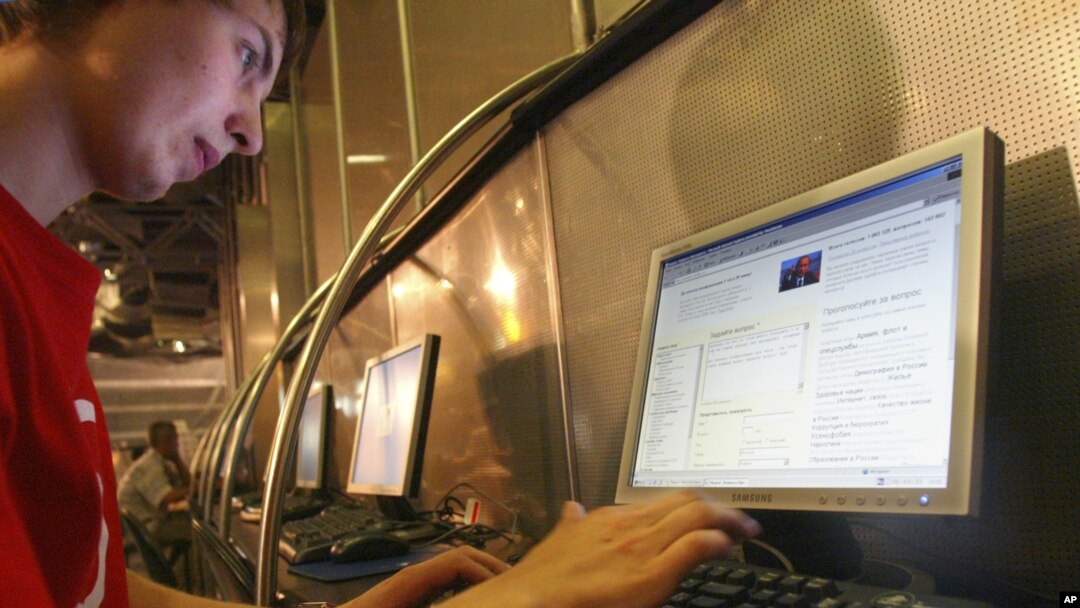 Pengguna internet Rusia marah atas kebijakan baru Moskow yang dianggap membatasi kebebasan internet (foto: dok).
