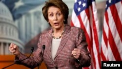 Nancy Pelosi aseguró que el gobierno, sin importar su tendencia política, estará con los afectados de Oklahoma todo el tiempo que sea neceario.