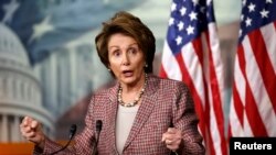 La líder de la minoría en la Cámara de Representantes, Nancy Pelosi asegura junto a sus colegas Luis Gutiérrez y Zoe Lofgren que el presidente Obama tiene toda la autoridad de anunciar órdenes ejecutivas.