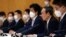 Thủ tướng Nhật Yoshihide Suga loan báo tình trạng khẩn cấp tại Tokyo. 