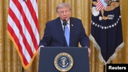 美国总统唐纳德·特朗普在区白宫东厅向全国发表讲话，谈及选举安全问题。(2026年7月16日)