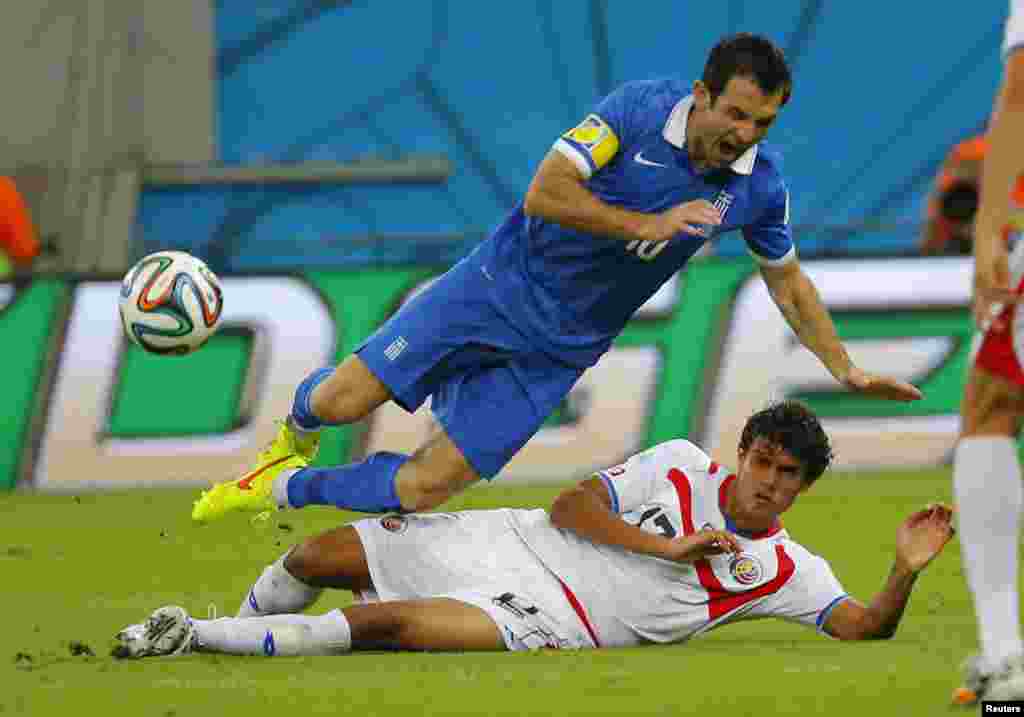 کوسٹا ریکا نے ایک سخت مقابلے میں یونان کی ٹیم کو پنلٹی ککس پر ہرا کر کواٹر فائنل کے لیے کوالیفائی کر لیا۔ 