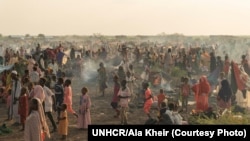 返乡的南苏丹人和苏丹难民2023年11月经过乔达过境点进入南苏丹。