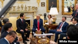 资料照片：2025年8月25日，特朗普总统在白宫会晤韩国总统李再明。 