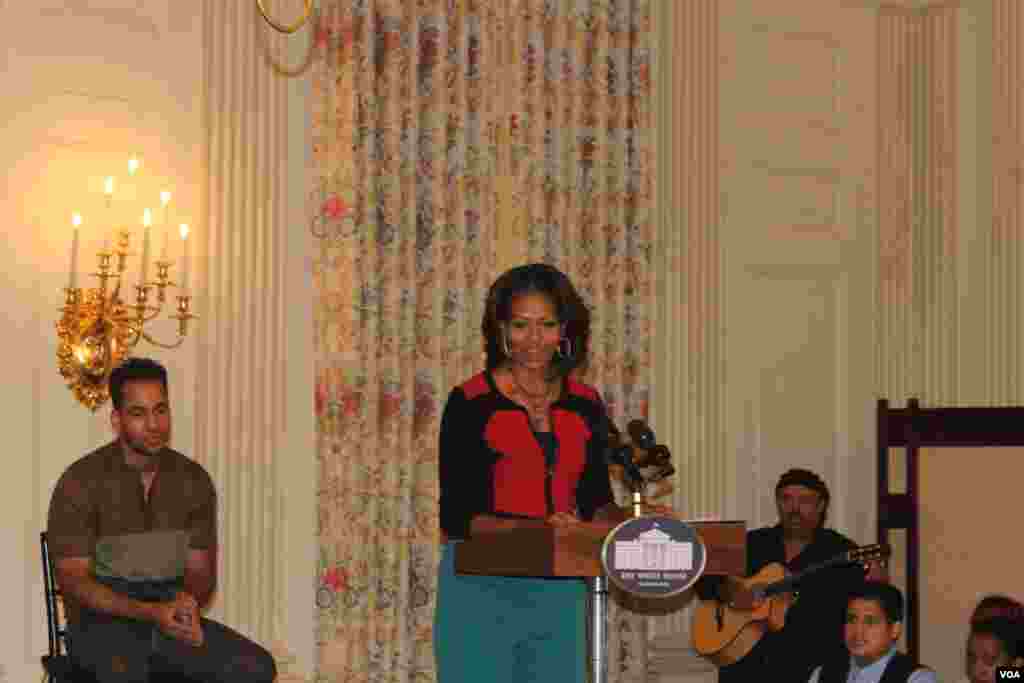 Michelle Obama presentó el taller sobre el origen de la música latina en el marco de las celebraciones por el Mes de la Herencia Hispana.