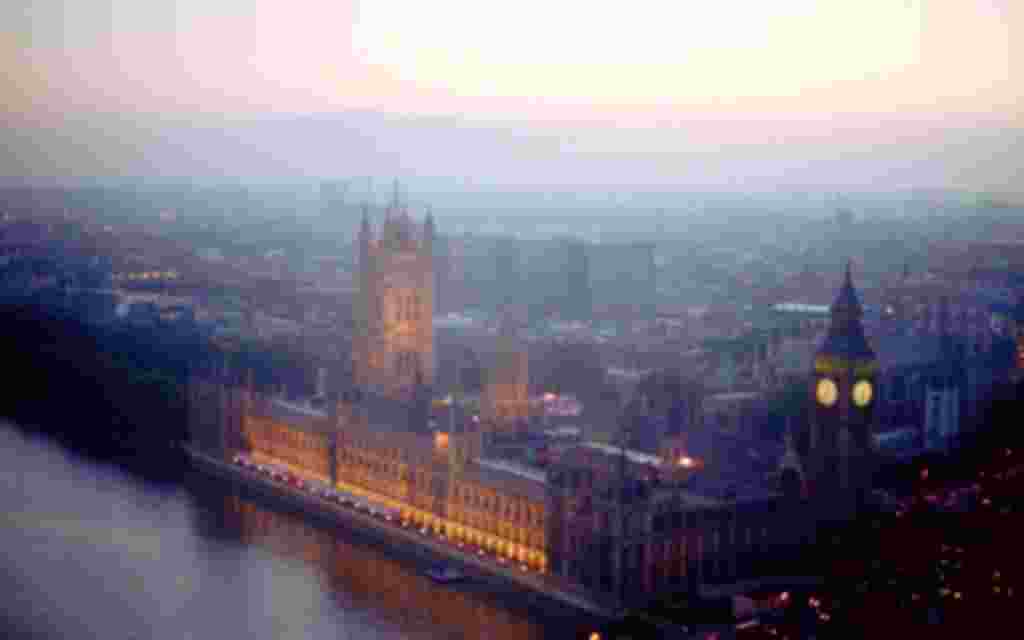 En Londres, una hamburguesa en McDonalds, sin el combo, cuesta cinco dólares.