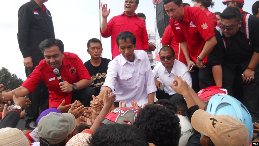 Calon Presiden dari PDI Perjuangan untuk Pemilu 2014, Jokowi, mengaku pernah mendapat teror diantaranya penyadapan di rumah dinas gubernurnya di Jakarta (Foto: dok/VOA-Andylala)