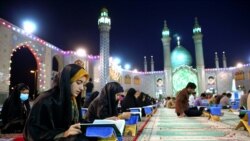 ལོ་གསར་དང་སྨྱུང་གནས་དུས་ཆེན་མཉམ་དུ་འཁེལ་བས་དབྱི་རན་གྱི་མི་རྣམས་ཅི་བྱ་བརྟོལ་མེད་ཆཊ་པ།