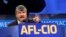 El presidente de la AFL-CIO, Richard Trumka, habla a los miembros de la central obrera en una convención en Los Ángeles.