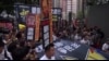 千人参加香港支联会平反六四游行