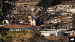 Propiedades arrasadas por el incendio en Pacific Palisades, en Los Ángeles, California, el 15 de enero de 2025.