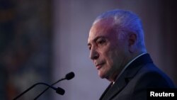 ARCHIVO: El expresidente de Brasil, Michel Temer, habla durante una conferencia en Lisboa, Portugal, el 3 de febrero de 2023.