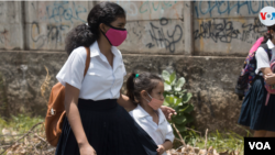 Las clases siguen con normalidad en los colegios públicos de Nicaragua a pesar del aumento de casos de COVID-19. Foto VOA.