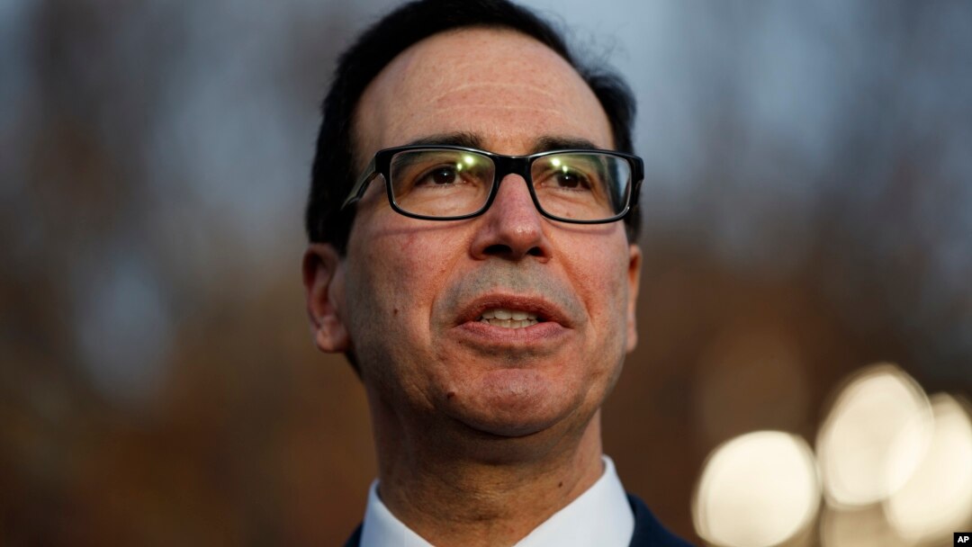 Menteri Keuangan Amerika, Steve Mnuchin berbicara kepada media di Washington DC.