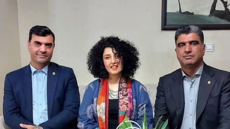 تداوم بی‌خبری از جواد علیکردی، وکیل محبوس در زندان وکیل‌آباد مشهد