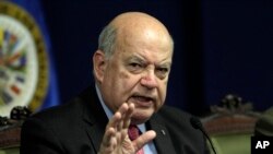 El secretario general de la OEA, José Miguel Insulza dijo que deja su cargo "satisfecho" por haber restablecido las relaciones de su país , Chile, con Cuba y por el hecho de que Cuba participe en la cumbre durante su gestión.