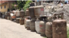 Fila de bombonas de gas ante la escasez en Venezuela. Agosto 2020. Foto: Captura de Video 