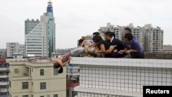 En los últimos años, la tasa de suicidio aumentó un 60% en algunos países de Europa y Asia.