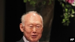 Singapore's Minister Mentor Lee Kuan Yew speaks during the 16th International Conference on The Future of Asia, organized by Nikkei Inc., a Japanese newspaper company, Thursday, May 20, 2010, in Tokyo, Japan. (AP Photo/Shuji Kajiyama)