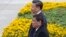 菲律宾总统杜特尔特与中国国家主席习近平在人民大会堂外的欢迎仪式上(2016年10月20日)