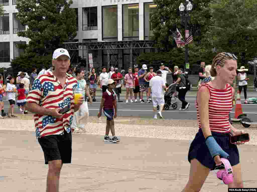 Şahîyên Girseyî li Washington DC bi Boneya 250 Salîya Serxwebûna Amerîkayê