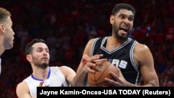 Tim Duncan des Spurs de San Antonio le 2 mai 2015.