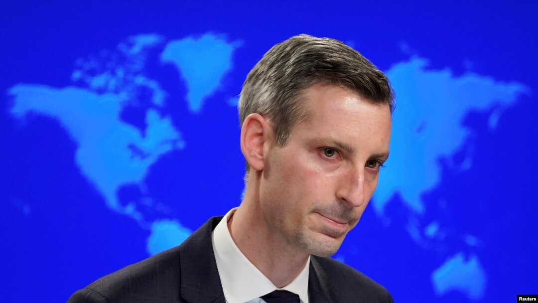 El portavoz del Departamento de Estado de Estados Unidos, Ned Price, en rueda de prensa desde la sede de la cartera de Exteriores, el 8 de febrero de 2021.