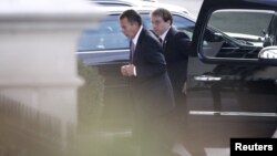 El republicano John Boehner llega a la Casa Blanca en la tarde del viernes para su encuentro con Obama.