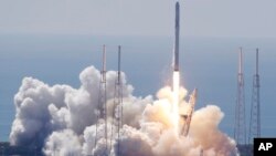 El cohete Falcon 9 no tripulado transportó exitosamente el satélite de comunicaciones de la compañía SES, con sede en Luxemburgo.