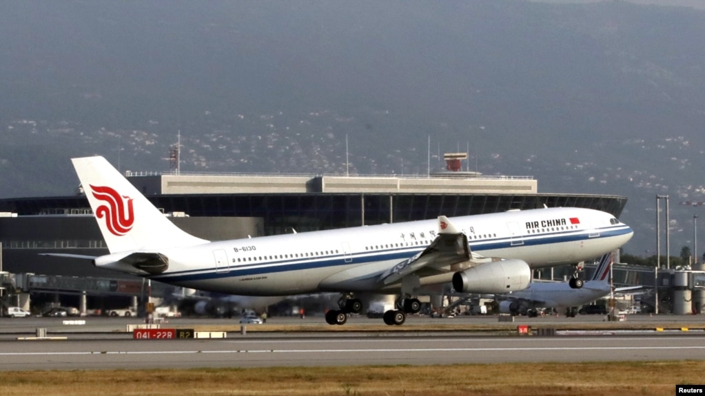 一架中国国际航空公司的空客飞机在法国尼斯机场降落。（资料照片）(photo:VOA)