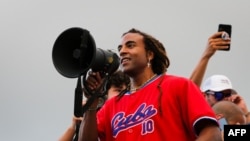 El rapero cubano Yotuel Romero, en Miami, tras las protestas del 11 de julio de 2021 en Cuba.