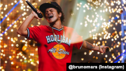 Penyanyi AS Bruno Mars ikut terdampak oleh pembatasan 17 lagu berbahasa Inggris oleh KPID Jawa Barat. (Foto: Instagram @brunomars)