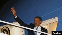 El presidente Barak Obama regresa a Hawaii a retomar las vacaciones luego de convencer al Congreso de evitar el 'abismo'.