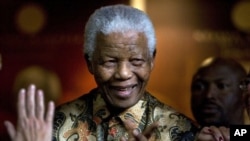 Rais wa zamani na rais mweusi wa kwanza Afrika Kusini Nelson Mandela. (AP Photo/Peter Dejong).