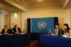 유엔 북한인권조사위원회가 지난 2013년 10월 영국 런던에서 북한인권 실태에 대한 공개 청문회를 열었다. 이날 청문회에서는 영국에 정착한 탈북자들이 나와 강제 북송과 북한 교화소 수용 생활에 대해 증언했다.