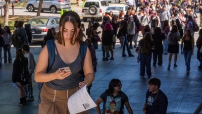 California Passed Law to Limit Phone Use in Schools