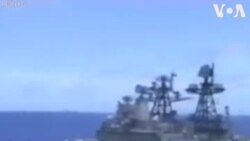 Deux navires de guerre américain et russe tout près de la collision