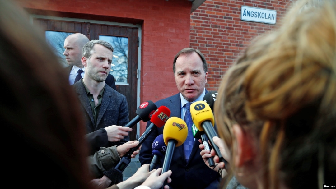 Thủ tướng Thụy Điển Stefan Lofven trả lời truyền thông ngày 07/4/2017.