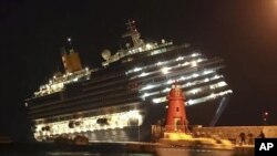 意大利游轮“歌诗达协和号”星期五晚上触礁