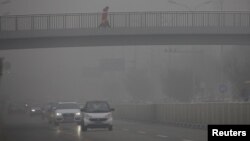 དུ་ཞགས་ཀྱིས་རྐྱེན་གྱིས་པེ་ཅིང་ནང་ཕྲུ་གུ་ནང་ནས་ཕྱིར་འདོན་མ་བཅུག་པ།